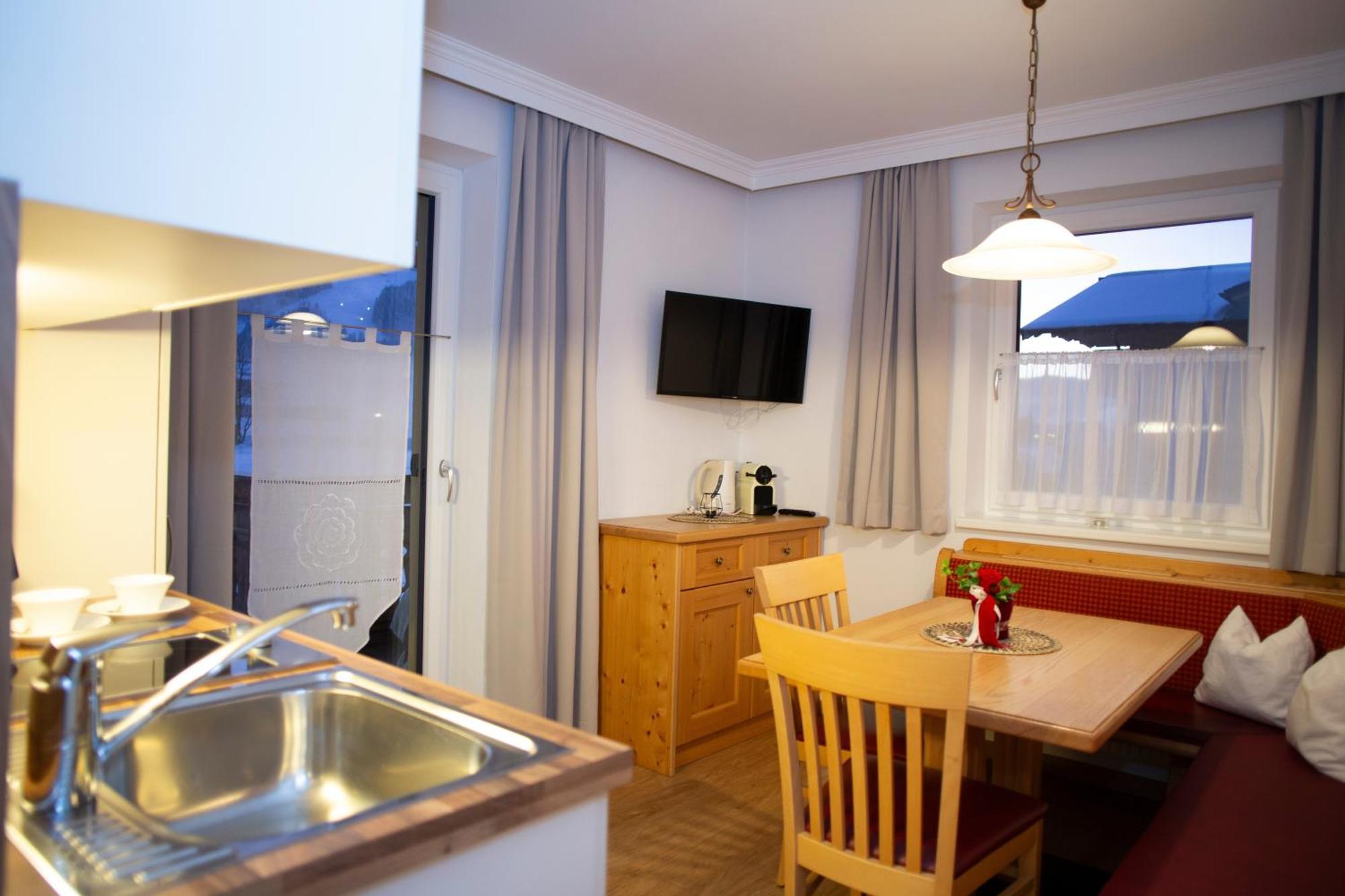 Appartement-Gaestehaus Ursula فلاخاو المظهر الخارجي الصورة