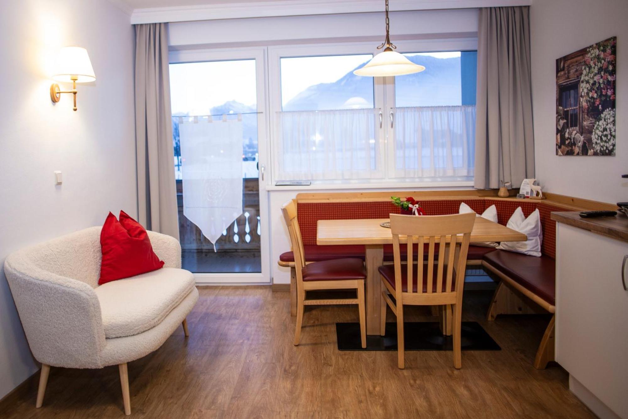 Appartement-Gaestehaus Ursula فلاخاو المظهر الخارجي الصورة