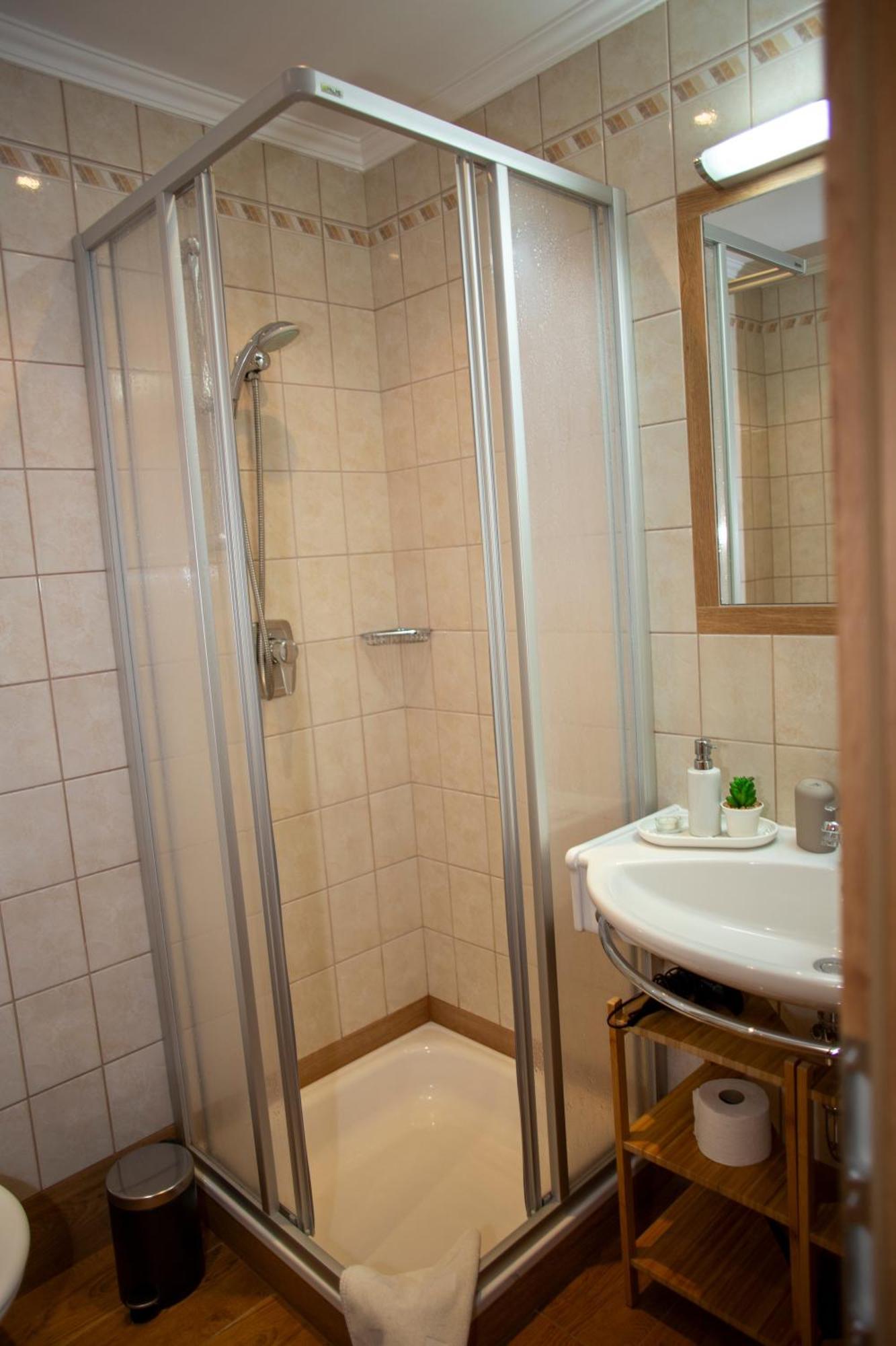 Appartement-Gaestehaus Ursula فلاخاو المظهر الخارجي الصورة