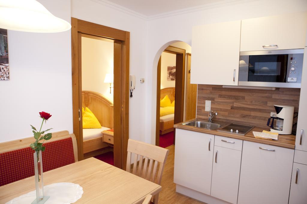 Appartement-Gaestehaus Ursula فلاخاو الغرفة الصورة